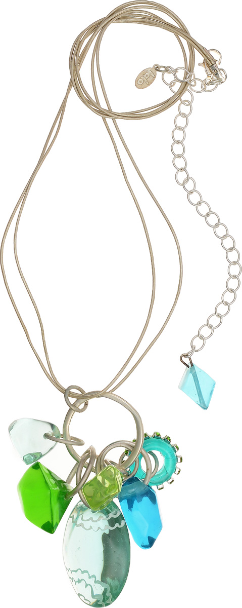 Колье Lalo Treasures Mon Amour, цвет: голубой, зеленый. P4461-1P4461-1 Колье Lalo Treasures Mon Amour, цвет: голубой, зеленый. P4461-1P4461-1Яркое колье современного дизайна Lalo Treasures Mon Amour изготовлено из искусственной кожи и металлического сплава. Украшение дополнено необычной подвеской, декоративные элементы которой выполнены из ювелирной смолы. Изделие застегивается на замок-карабин, длина регулируется. Стильное украшение поможет дополнить любой образ и привнести в него завершающий яркий штрих.