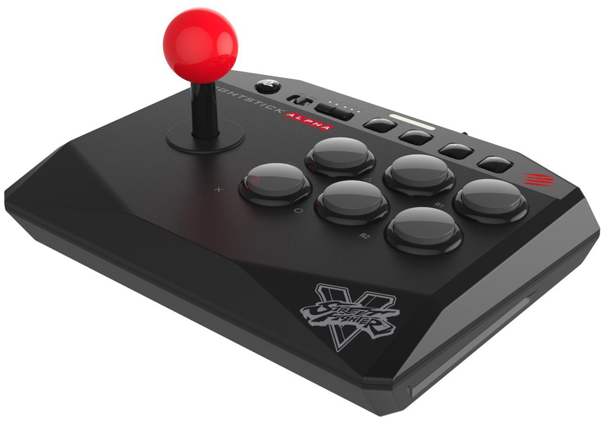 Mad Catz Street Fighter V Alpha аркадный стик для PS4 (SFV89180BSA1/02/1)ACPS455 Mad Catz Street Fighter V Alpha аркадный стик для PS4 (SFV89180BSA1/02/1)ACPS455В джойстике Mad Catz Street Fighter V Alpha есть все, что нужно для аркадного контроллера и нет ничего лишнего. Вы получаете рукоятку с шаровидным наконечником и 6-ти кнопочную схему, напоминающую расположение кнопок на японских игровых автоматах. Контроллер поддерживает все игры для PS4 и PS3. Оставшиеся две кнопки не мешают во время файтингов , но легкодоступны для других игр. Кнопка блокировки для игры без помех Специальный тумблер отключает кнопки Start/Options и Select/Share, и предохранет от случайного использования кнопки PS. Аркадный джойстик Alpha предотвращает риск нажатия не той кнопки в разгаре боя. Надежное USB соединение Лучшие бойцы мира чувствуют себя спокойнее при подключении аркадного джойстика через проводное соединение и настаивают на этом. USB кабель длиной 3 м не только обеспечивает надежное соединение с консолью без помех, но и сохраняет комфортное расстояние между вами и экраном телевизора. Данная...