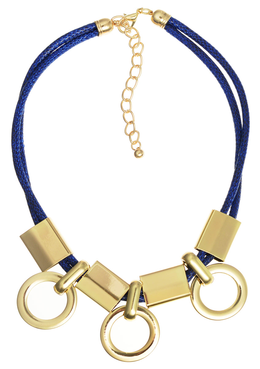 Колье Art-Silver, цвет: золотой, синий. 141114-12141114-12Blue-755 Колье Art-Silver, цвет: золотой, синий. 141114-12141114-12Blue-755Стильное колье Art-Silver изготовлено из бижутерийного сплава с позолотой и текстиля. Центральная часть изделия оформлена декоративными элементами прямоугольной формы и подвесками в виде колец. Колье застегивается на практичный замок-карабин, длина изделия регулируется за счет дополнительных звеньев. В комплекте с украшением поставляется мешочек для хранения с фирменной символикой. Колье Art-Silver поможет дополнить любой образ и привнести в него завершающий штрих.