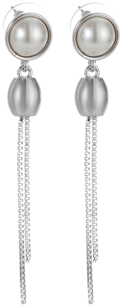 Серьги Art-Silver, цвет: серебряный, белый. 066709-704066709-704 Серьги Art-Silver, цвет: серебряный, белый. 066709-704066709-704Оригинальные серьги Art-Silver выполнены из бижутерного сплава, с легкостью завершат ваш образ. В качестве основы украшения использован замок-гвоздик с фиксатором из металла и пластика. Серьги дополнены оригинальными подвижными подвесками в виде цепочек. Основание замка дополнено жемчужиной. Стильные серьги придадут вашему образу изюминку, подчеркнут красоту и изящество вечернего платья или преобразят повседневный наряд.