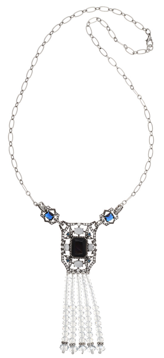 Колье Art-Silver, цвет: серебряный, синий. MS05362N-OS-A-2151MS05362N-OS-A-2151 Колье Art-Silver, цвет: серебряный, синий. MS05362N-OS-A-2151MS05362N-OS-A-2151Стильное колье Art-Silver изготовлено из бижутерийного сплава. Колье представляет собой цепочку с крупными звеньями, которая дополнена массивной подвеской прямоугольной формы, низ которой выполнен из пять свисающих нитей с гранеными кристаллами разной формы. Колье дополнено элементами из пластика, разноцветными кристаллами и инкрустировано кубическим цирконием. Изделие застегивается на практичный замок-карабин. Колье Art-Silver поможет дополнить любой образ и привнести в него завершающий штрих.