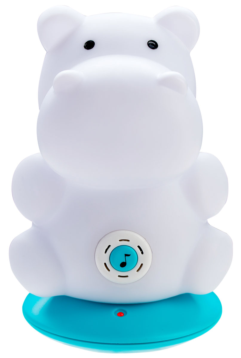 BabyOno Ночник с колыбельными Sleepy Hippo961/01 BabyOno Ночник с колыбельными Sleepy Hippo961/01Ночник с колыбельными BabyOno Sleepy Hippo был разработан с целью быстрого и спокойного засыпания вашего ребенка Ночник имеет 4 режима свечения, переключаемые с помощью кнопки в основании светильника: переменный (успокаивающий) свет, синий, зеленый, красный. Функция колыбельной активируется путем нажатия на кнопку с нотой на животе бегемотика. Каждое последующее нажатие переключает следующую колыбельную. Всего 5 колыбельных, каждая длительностью около минуты. Колыбельная повторяется 20 раз, после чего выключается. Светильник имеет функцию автоматического отключения - он самостоятельно выключится по истечении 30 минут работы. В комплект со светильником также входит база для зарядки встроенного аккумулятора светильника от электросети, блок питания, инструкция на русском языке. Игрушка работает от встроенного Li-Ion аккумулятора.