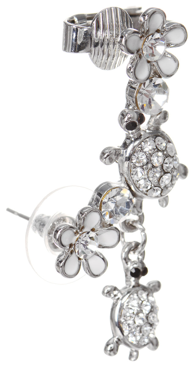 Серьга-кафф Art-Silver, цвет: серебряный. КФ22-1-391КФ22-1-391 Серьга-кафф Art-Silver, цвет: серебряный. КФ22-1-391КФ22-1-391Оригинальная серьга-кафф Art-Silver выполнена из бижутерного сплава. Украшение выполнено в виде оригинальной композиции, украшено кубическим цирконием и покрыто эмалью. В качестве основы украшения использован замок-гвоздик с фиксатором из пластика и металла, а также дополнительный фиксатор для уха в виде клипсы. Украшение выполнено в форме изгиба женского ушка (надевается на левое ухо). Стильная серьга-кафф придаст вашему образу изюминку и подчеркнет индивидуальность вашего стиля.