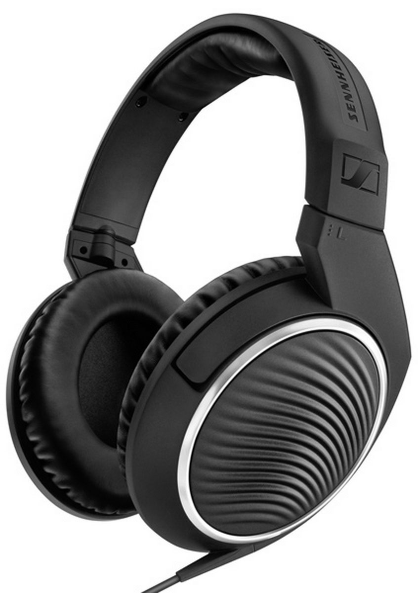 Sennheiser HD 471i, Black наушники506777 Sennheiser HD 471i, Black наушники506777Поразительно эстетичные с непревзойдённым качеством звука наушники HD 471 гарантируют удовольствие от прослушивания дома или в движении. Высокотехнологичные инновационные преобразователи генерируют естественный детальный звук, в то время как охватывающие амбушюры и закрытый акустический тип обеспечивают максимальный комфорт и защиту от окружающего шума. С помощью интегрированного в кабель пульта управления с микрофоном можно отвечать на звонки, переключать треки и изменять уровень громкости при использовании со смартфонами. Включённый в комплект поставки дополнительный кабель длиной 3 м и адаптер 3,5 х 6,3 мм позволят подключить наушники к домашней HiFi системе.