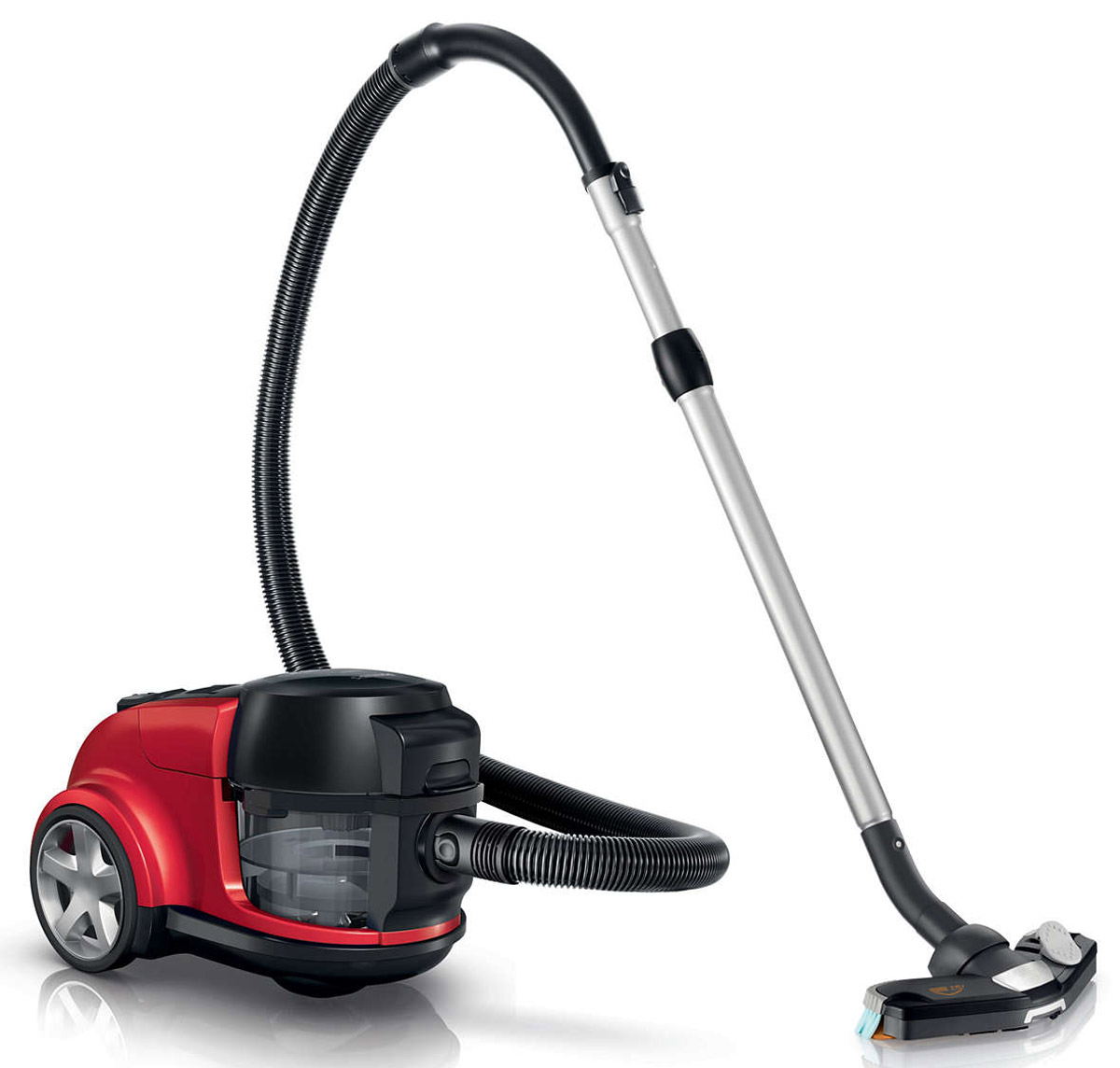 Philips FC8950/01 пылесосFC8950/01 Philips FC8950/01 пылесосFC8950/01Новый пылесос Philips AquaAction с технологией водной фильтрации AquaWeb сочетает в себе мощную систему очистки, эффективную противоаллергенную систему и простоту использования. Пусть вода сделает всю работу за Вас. Защита воздуха от пыли благодаря технологии водной фильтрации AquaWebЗащита воздуха от пыли благодаря технологии водной фильтрации AquaWeb Технология водной фильтрации AquaWeb обеспечивает высокую эффективность уборки в 2 этапа. 1) Фильтр AquaWeb оснащен двумя уровнями лопастей, которые создают плотную сеть водяных капель. При прохождении воздуха через эту сеть капли удерживают пыль, не позволяя ей попасть наружу. 2) Специальный разделитель отделяет воздушный поток от грязной воды, поэтому из пылесоса выходит только чистый воздух. Мотор мощностью 2000 Вт для эффективной очистки Мотор мощностью 2000 Вт для эффективной очистки Мотор мощностью 2000 Вт обеспечивает силу всасывания 220 Вт для идеальных результатов уборки Фильтр Ultra Clean...