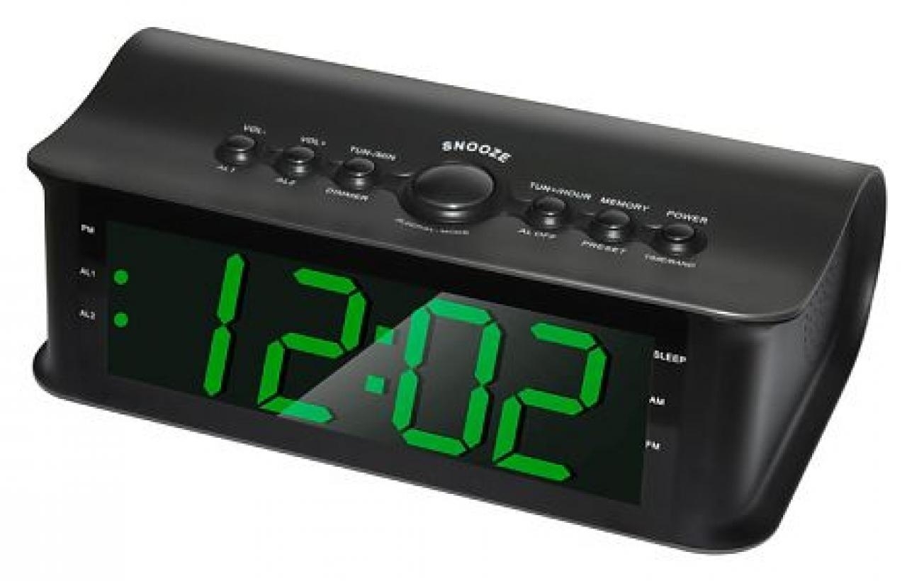 Радиобудильник Rolsen CR-182, Black1-RLDB-CR-182 Радиобудильник Rolsen CR-182, Black1-RLDB-CR-182Простой и практичный радиобудильник ROLSEN CR-182 порадует вас как своим функционалом, так и доступной и невысокой ценой. Это устройство – прекрасный выбор для оборудования вашего дома, но также подойдет и для оснащения вашего рабочего кабинета. Часы в лаконичном черном корпусе оборудованы простой и понятной панелью управления с классическими механическими кнопками и большим и ярким дисплеем с мягкой зеленой подсветкой. Такая нейтральная подсветка будет особенно уместна как в спальне, так и на рабочем столе. Радиобудильник ROLSEN CR-182 разбудит вас в нужное время любым из двух способов: вы можете выбрать штатный звуковой сигнал, а также вы можете установить включение радио в качестве будильника. Если же вы хотите послушать радио перед сном, рекомендуется воспользоваться функцией таймера сна.