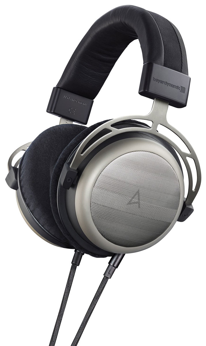 Astell&Kern AKT1p наушники8809440331161 Astell&Kern AKT1p наушники8809440331161Наушники Astell&Kern AKT1p - модель с новыми улучшенными драйверами Тесла и еще более низким сопротивлением. Пользователи по достоинству оценят впечатляющее объёмное звучание, съёмный кабель и уникальный премиальный дизайн AK T1p. Astell&Kern АК T1p выполнены вручную с большим вниманием ко всем деталям. Одним из самых передовых решений в производстве наушников является технология Тесла. Тесла - это единица измерения индукции магнитного поля, названная в честь первооткрывателя переменного тока Николы Тесла. В наушниках Astell&Kern AKT1p были применены мощные магниты с индукцией, превышающей одну Теслу, благодаря чему достигается высокий уровень чувствительности. До сегодняшнего дня у тех, кто желал насладиться исключительным звучанием T1, не было возможности расслабиться перед своей аудиосистемой с любимым напитком в руке. Ведь несмотря на мощные Tesla- преобразователи, флагманским наушникам всё равно требовался не менее мощный Hi-Fi усилитель. Однако, новые AK...
