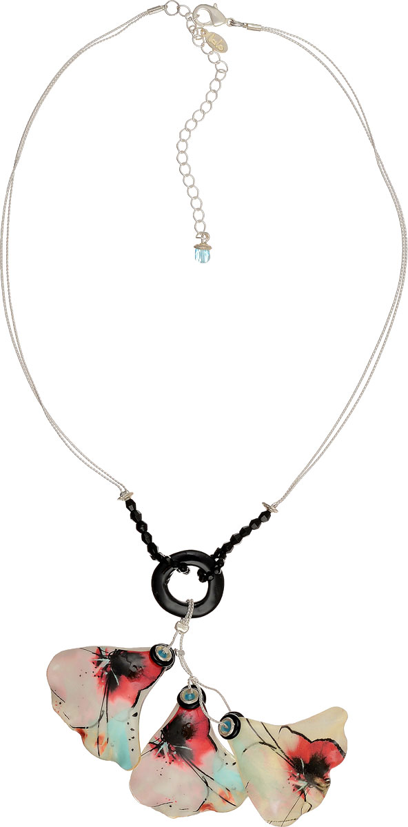 Кулон Lalo Treasures, цвет: бежевый, черный. P4509-1P4509-1 Кулон Lalo Treasures, цвет: бежевый, черный. P4509-1P4509-1Яркий дизайнерский кулон Lalo Treasures станет отличным дополнением к вашему стилю. Кулон изготовлен из качественной ювелирной смолы и металлического сплава. Декоративная часть кулона выполнена в виде композиции из лепестков с рисунками цветов, крепящихся с помощью пластиковой веревки к кольцу. Кулон застегивается на замок-карабин, а длина регулируется с помощью звеньев. Интересный дизайн кулона подчеркнет ваш образ и позволит вам быть оригинальной и изящной.