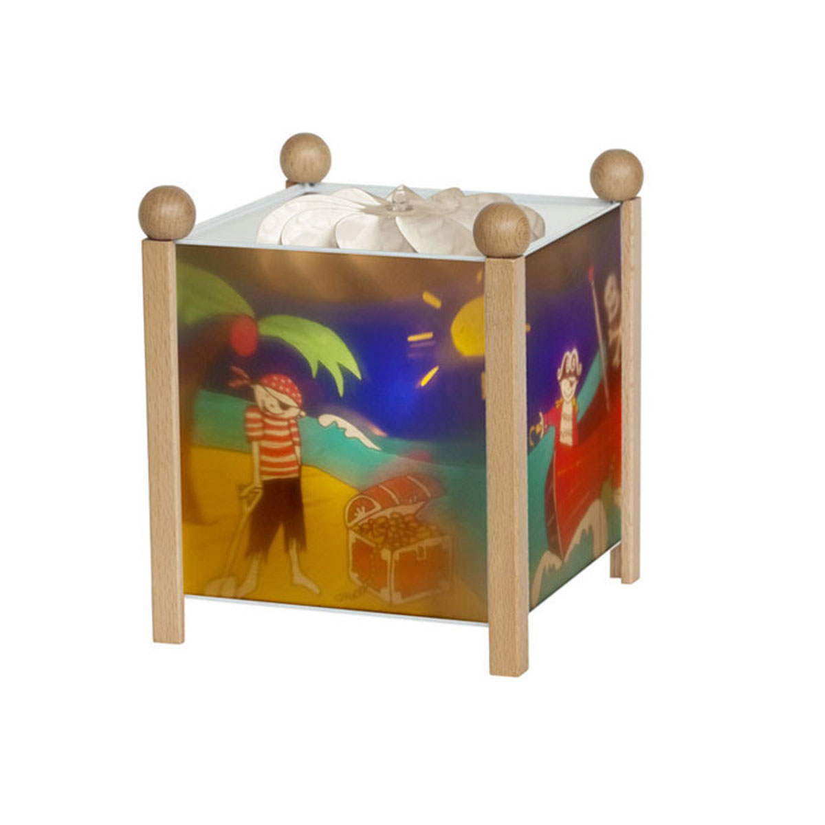 Trousselier Светильник-ночник Magic Lantern Pirate4389 12V Trousselier Светильник-ночник Magic Lantern Pirate4389 12VНочник Trousselier - идеальный аксессуар для детской комнаты. Нежный свет и красочные картинки создадут атмосферу уюта, успокоят и убаюкают кроху. Вы можете подобрать картинку, а также музыкальную подставку с подзаводом (опция). Классический ночник с вращающейся картинкой. Цилиндр ночника вращается благодаря системе нагрева от лампочки 12V 20W, цоколь E14. Тип розетки: C. Размер: 16,5 см x 19 см. Материал: металлический корпус, деревянные ножки и углы, пластиковый, жароустойчивый цилиндр. Поставляется в подарочной упаковке. Соответствует нормам безопасности: CE EN 60598-2-10.