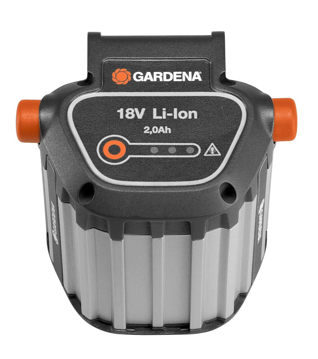 Дополнительный аккумулятор Gardena, для турботриммера EasyCut, BLi1809840-20.000.00 Дополнительный аккумулятор Gardena, для турботриммера EasyCut, BLi1809840-20.000.00Сменный литиево-ионный аккумулятор Gardena - надежный и производительный источник энергии для турботриммера Gardena EasyCut и другой беспроводной продукции Gardena (8881, 8877, 8866, 9335, 9823, 9825). Благодаря высокой емкости 18 В / 2.0 А.ч достигается чрезвычайно долгое функционирование на одном заряде нового литиево-ионного аккумулятора. Аккумулятор чрезвычайно прост в эксплуатации. Подзарядка может осуществляться в любое время: эффект памяти отсутствует. Благодаря светодиодной индикации уровня заряда всегда виден текущий уровень оставшейся энергии аккумулятора.
