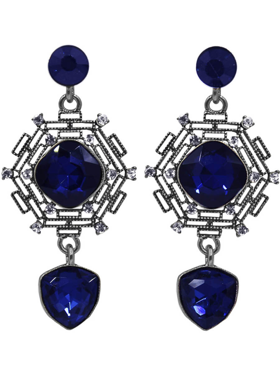 Серьги женские Taya, цвет: серебро, темно-синий. T-B-11060-EARR-SL.D.BLUET-B-11060-EARR-SL.D.BLUE Серьги женские Taya, цвет: серебро, темно-синий. T-B-11060-EARR-SL.D.BLUET-B-11060-EARR-SL.D.BLUEСерьги-гвоздики с заглушкой металл-пластик. Прекрасно ограненные кристаллы, глубокий синий цвет и слегка черненое серебро - такое сочетание придают серьгам эксклюзивность. Размеры: длина серьги 5,5 см, ширина 5,5 см.
