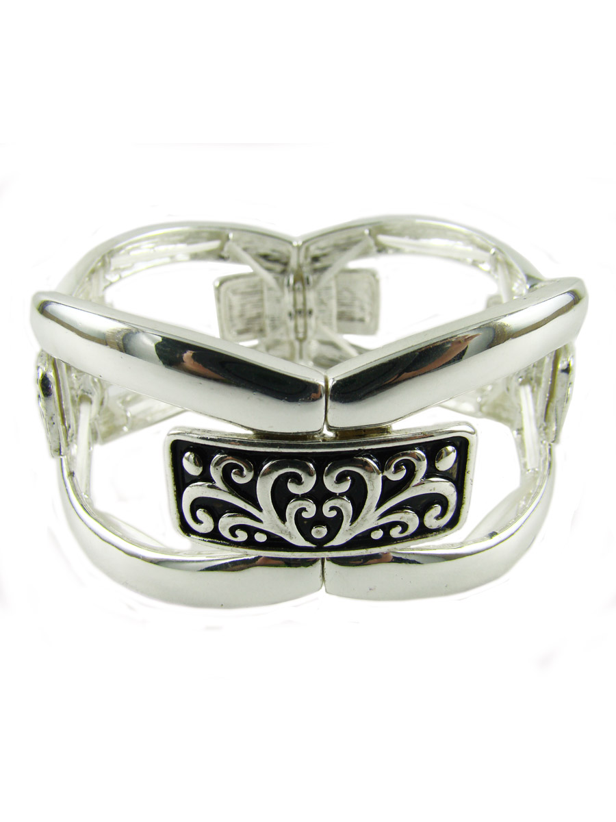 Браслет Taya, цвет: серебряный. T-B-6695-BRAC-SILVERT-B-6695-BRAC-SILVER Браслет Taya, цвет: серебряный. T-B-6695-BRAC-SILVERT-B-6695-BRAC-SILVERБраслет из светлого серебряного металла изготовлен из гипоаллергенного бижутерного сплава. На сгибах изделие украшено вставками с черненой эмалью. Оформлен браслет в восточном стиле с причудливыми узорами.