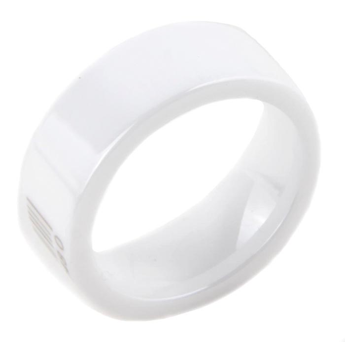 Кольцо Elegant. Керамика. Южная Корея, конец XX векаОС27823 Кольцо Elegant. Керамика. Южная Корея, конец XX векаОС27823Кольцо Elegant. Керамика. Южная Корея, конец XX века. Размер 8. Сохранность превосходная. Украшение в виде керамического ободка. Это стильное дизайнерское кольцо станет изысканным украшением для романтичной и творческой натуры и гармонично дополнит Ваш наряд, станет завершающим штрихом в создании модного образа.