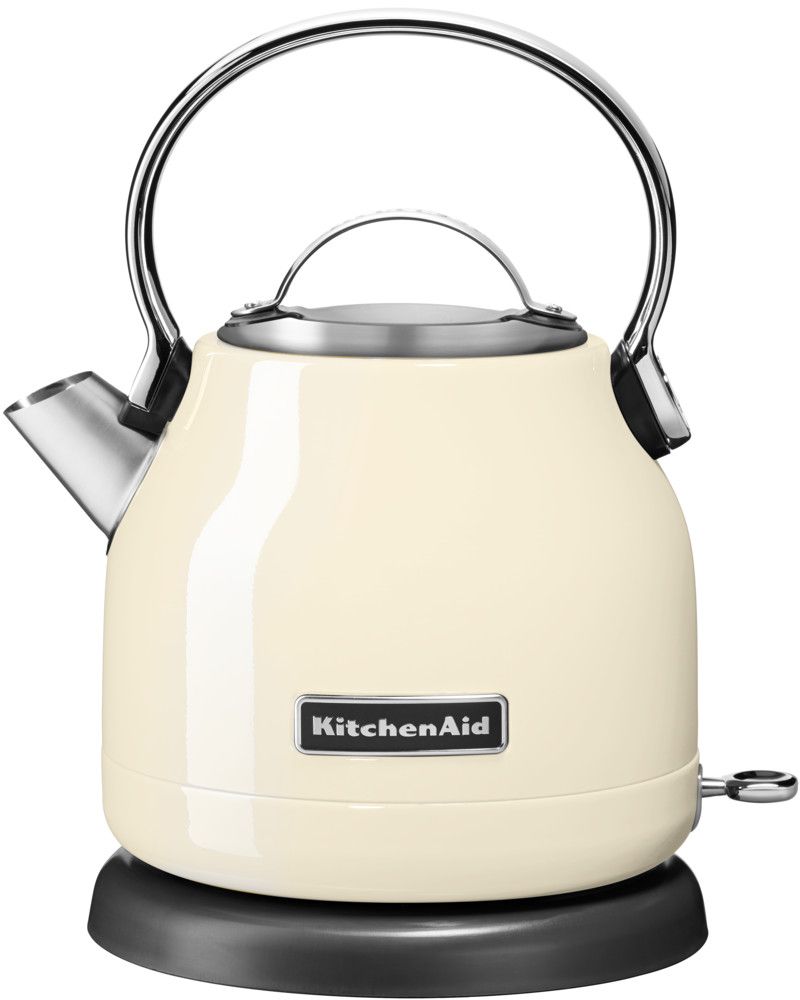 KitchenAid 5KEK1222EAC, Cream чайник электрический5KEK1222EAC KitchenAid 5KEK1222EAC, Cream чайник электрический5KEK1222EACЭлектрический чайник KitchenAid 5KEK1222EAC объемом 1,25 л. - это стильная вещь, необходимая для идеальной чайной церемонии. Новый чайник удачно сочетает в себе ностальгическое очарование наплитных чайников, яркие фирменные расцветки и дает возможность насладиться всеми преимуществами электрического нагрева. - Быстро кипятит воду благодаря эффективному нагревательному элементу - Автоматически отключается и имеет защиту от включения без воды - На внутренней стенке чайника нанесена мерная шкала. - Широкое отверстие для наполнения водой. - Носик, предотвращающий стекание капель и брызги. - Съемный фильтр от накипи, для идеально чистой воды. - Удобная алюминиевая ручка с гладкой поверхностью и алюминиевая крышечка. - Оригинальная кнопка включения/выключения с диодной подсветкой делает управление чайником невероятно простым и комфортным. - Прочный корпус из нержавеющей стали порыт стекловидной эмалью, стойкой к сколам и царапинам. ...