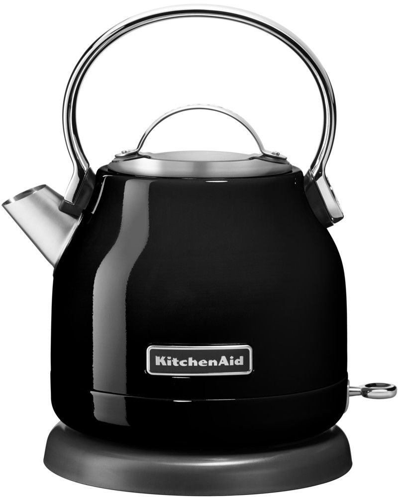KitchenAid 5KEK1222EOB, Black чайник электрический5KEK1222EOB KitchenAid 5KEK1222EOB, Black чайник электрический5KEK1222EOBЭлектрический чайник KitchenAid 5KEK1222EOB объемом 1,25 л. - это стильная вещь, необходимая для идеальной чайной церемонии. Новый чайник удачно сочетает в себе ностальгическое очарование наплитных чайников, яркие фирменные расцветки и дает возможность насладиться всеми преимуществами электрического нагрева. - Быстро кипятит воду благодаря эффективному нагревательному элементу - Автоматически отключается и имеет защиту от включения без воды - На внутренней стенке чайника нанесена мерная шкала. - Широкое отверстие для наполнения водой. - Носик, предотвращающий стекание капель и брызги. - Съемный фильтр от накипи, для идеально чистой воды. - Удобная алюминиевая ручка с гладкой поверхностью и алюминиевая крышечка. - Оригинальная кнопка включения/выключения с диодной подсветкой делает управление чайником невероятно простым и комфортным. - Прочный корпус из нержавеющей стали порыт стекловидной эмалью, стойкой к сколам и царапинам. ...