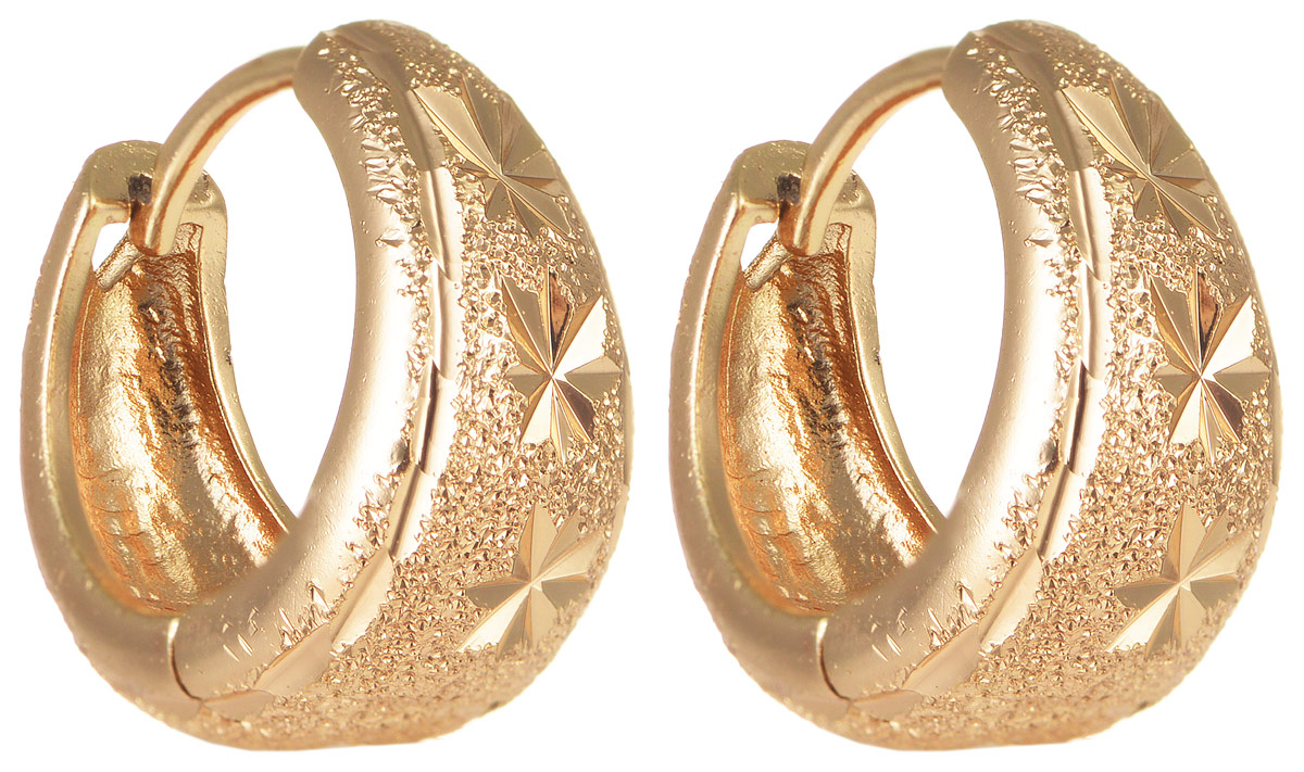 Серьги Taya, цвет: золотистый. T-B-11687T-B-11687-EARR-GOLD Серьги Taya, цвет: золотистый. T-B-11687T-B-11687-EARR-GOLDЭлегантные серьги Taya выполнены из бижутерного сплава и оформлены оригинальным дизайном. Застегивается изделие с помощью замка-конго. Такие серьги внесут изюминку, как в повседневный, так и в выходной образ и позволят выделиться среди окружающих.