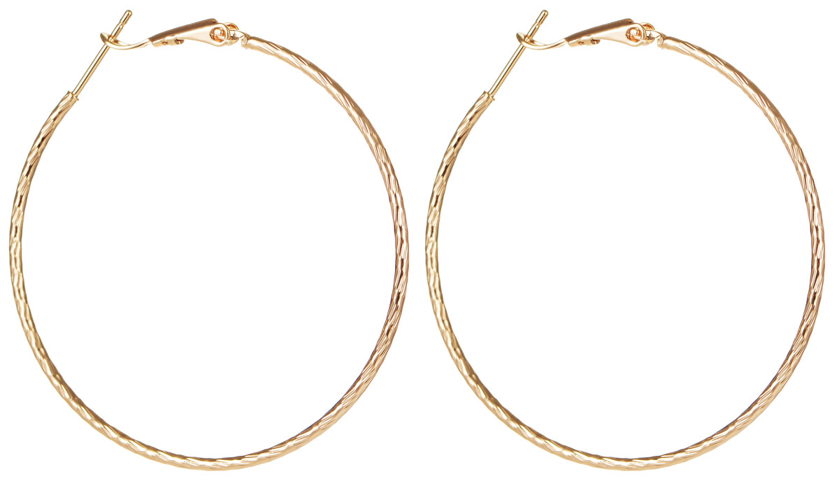 Серьги Taya, цвет: золотистый. T-B-11626T-B-11626-EARR-GOLD Серьги Taya, цвет: золотистый. T-B-11626T-B-11626-EARR-GOLDОригинальные серьги Taya, выполненные из бижутерного сплава. Серьги выполнены из металла в виде колец, имеют рельефную структуру. Застегивается изделие на надежную застежку в виде булавки, что обеспечивает надежное удержание серьги. Такие серьги позволят вам с легкостью воплотить самую смелую фантазию и создать собственный, неповторимый образ.