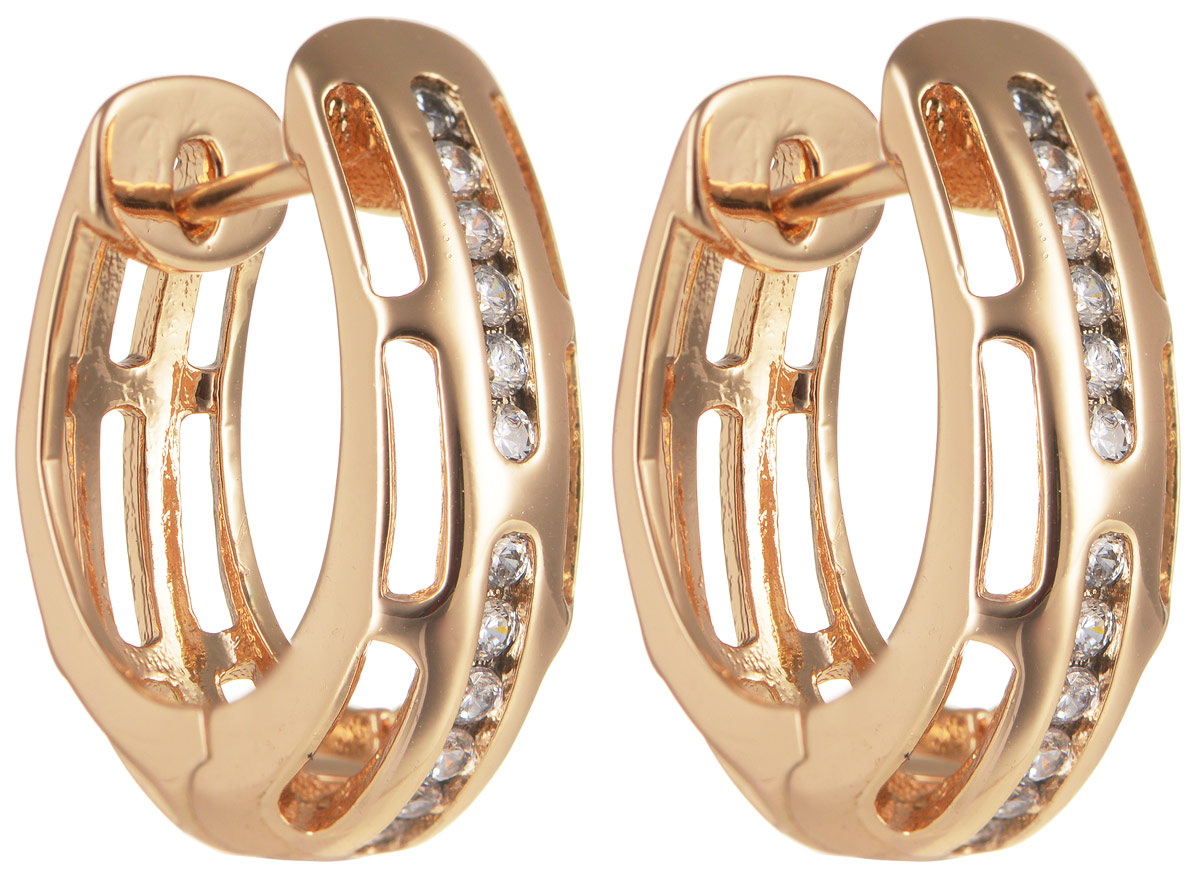 Серьги Taya, цвет: золотистый. T-B-11641T-B-11641-EARR-GOLD Серьги Taya, цвет: золотистый. T-B-11641T-B-11641-EARR-GOLDОригинальные позолоченные серьги Taya изготовлены из бижутерного сплава и оформлены цирконами. Застегивается изделие с помощью замка-конго. Серьги Taya блестяще подчеркнут ваш стиль и помогут внести разнообразие в привычный образ.