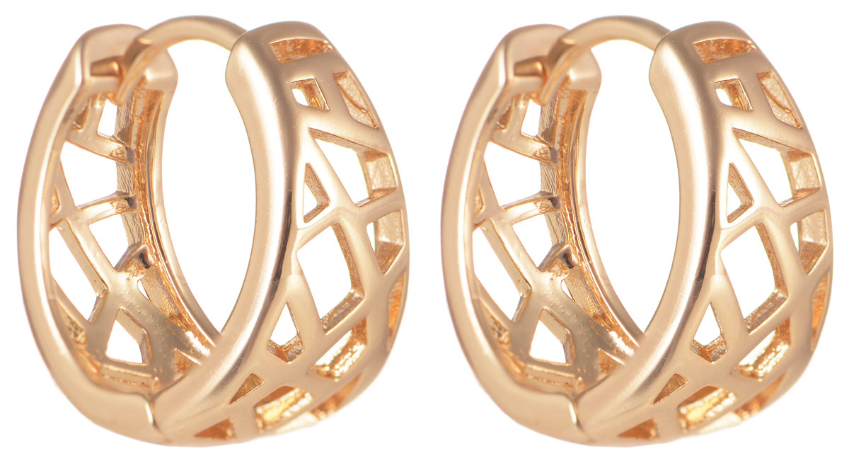 Серьги Taya, цвет: золотистый. T-B-11675T-B-11675-EARR-GOLD Серьги Taya, цвет: золотистый. T-B-11675T-B-11675-EARR-GOLDМодные позолоченные серьги Taya изготовлены из бижутерного сплава и застегиваются с помощью замка-конго. Оригинальные серьги внесут изюминку, как в повседневный, так и в выходной образ и позволят выделиться среди окружающих.