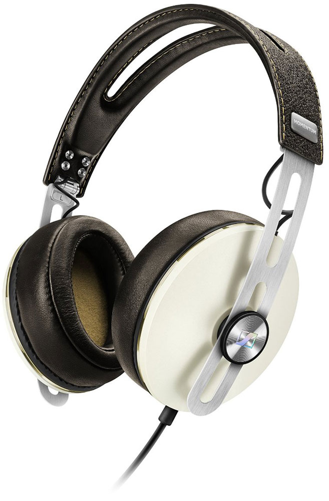 Sennheiser Momentum 2.0 Around-Ear (S), Ivory наушники506383 Sennheiser Momentum 2.0 Around-Ear (S), Ivory наушники506383Наушники второго поколения Sennheiser Momentum 2.0 Around-Ear отличаются повышенным комфортом, складной конструкцией и односторонним сменным кабелем с пультом управления и микрофоном. Sennheiser Momentum 2.0 оснащены новыми 18-омными преобразователями Sennheiser, которые гарантируют полное, детальное звучание и широкую звуковую картину. В наушниках используются амбушюры новой, ассиметричной конструкции из роскошной мягкой кожи для лучшего комфорта и снижения влияния окружающего шума.