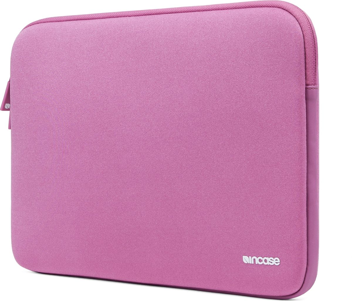 Incase Neoprene Classic Sleeve чехол для Apple MacBook 15, OrchidCL90044 Incase Neoprene Classic Sleeve чехол для Apple MacBook 15, OrchidCL90044Тонкий чехол Incase Neoprene Classic Sleeve для Apple MacBook 15 выполнен из неопрена в элегантном строгом дизайне. Чехол надежно защищает устройство от царапин, не пропускает влагу и оснащен мягкой подкладкой, а также удобной застежкой-молнией.