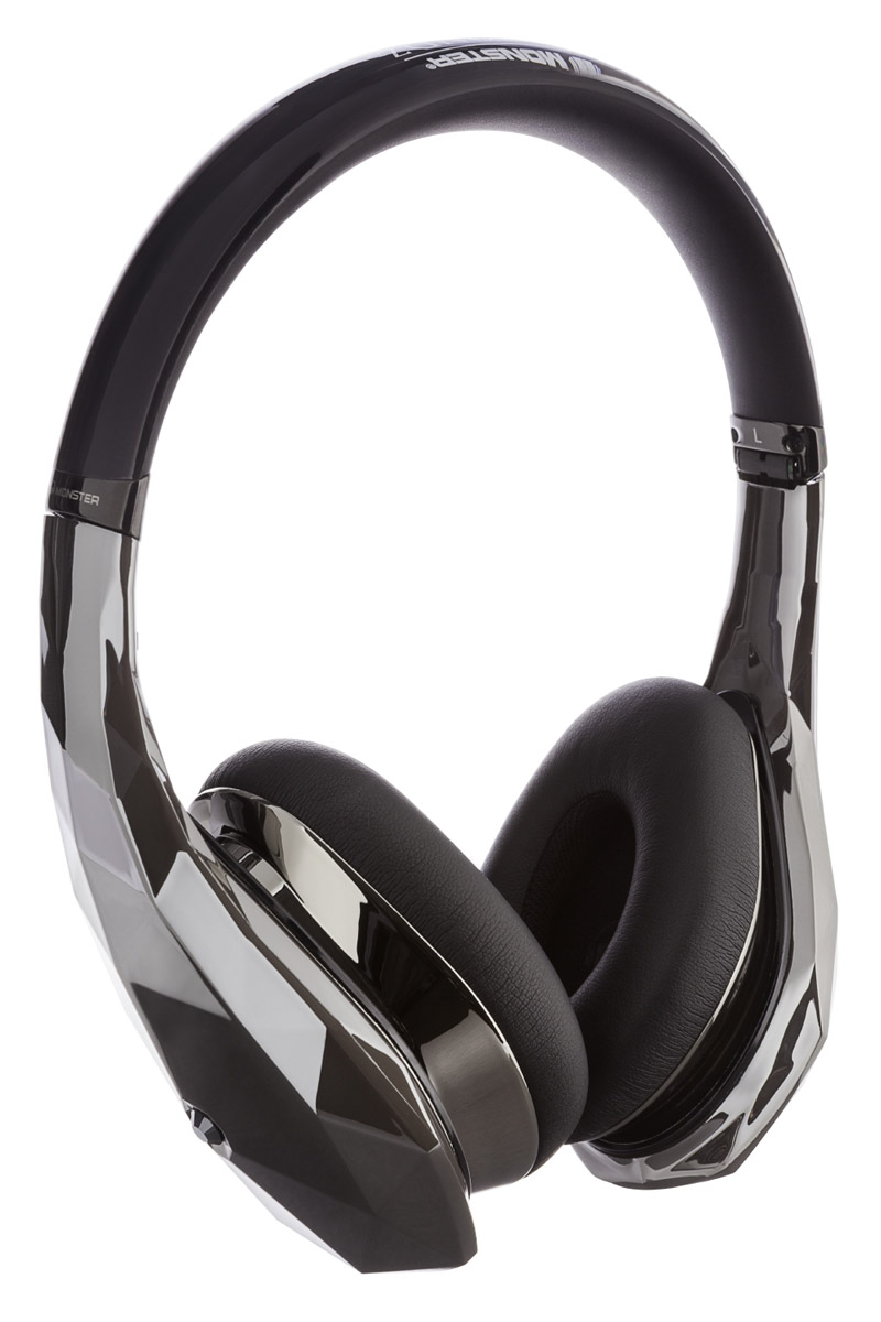 Monster DiamondZ, Black Chrome наушники137014-00 Monster DiamondZ, Black Chrome наушники137014-00Наушники Diamondz созданы как объект высокой моды, спроектированы с неограниченной фантазией и с использованием только лучших материалов. Когда вы слушаете Diamondz, вы слушаете музыку, как не слышали никогда раньше. Для звука высокой четкости нужны особая технология динамиков и качественные материалы. Только таким образом можно получить качество звука, заявленное в наушниках Diamondz. Технология Diamondz не использует схемы усиления или шумоподавления, которые добавляют непредусмотренные композицией частоты и краски звука, поэтому вы слышите музыку во всей ее аутентичности и бескомпромиссности. Громкий, захватывающий бас, волнующие точные средние и сверкающие высокие частоты. Представьте себе самую яркую и убедительную музыкальную систему, которую вы когда-либо слышали. А теперь представьте, что вы используете ее в качестве наушников. Для высокопроизводительных наушников очень важно удобство. Чтобы бас звучал экстремально чисто и интенсивно, плотные пенные амбушюры...