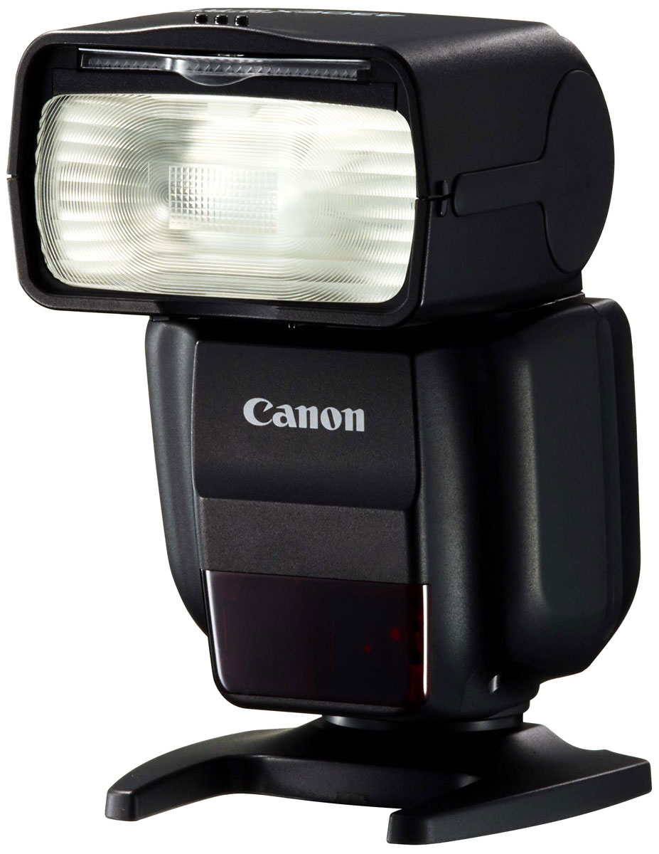 Canon Speedlite 430EX III-RT вспышка0585C003 Canon Speedlite 430EX III-RT вспышка0585C003Оцените новые возможности освещения с мощной, удобной и компактной вспышкой Canon Speedlite 430EX III-RT. Радиочастотное управление позволяет легко управлять внешней вспышкой, что откроет для вас новые способы создания креативных фотографий. Ведущее число 43 (м, ISO 100) означает, что вспышка достаточно мощная для использования в различных условиях. Небольшая вспышка Speedlite 430EX III-RT весит всего 295 г и имеет длину всего 113,8 мм — для нее всегда найдется место в вашей сумке. Оснащенная легкодоступными элементами питания типоразмера AA, вспышка перезаряжается всего за 3,2 с после полной разрядки. Элементы управления вспышки Speedlite 430EX III-RT схожи с элементами управления, используемыми на многих камерах EOS. Кнопки доступа используются для управления ключевыми функциями, а колесо управления позволяет быстро выполнить необходимые настройки. Переключатель блокировки предотвратит случайное изменение настроек....
