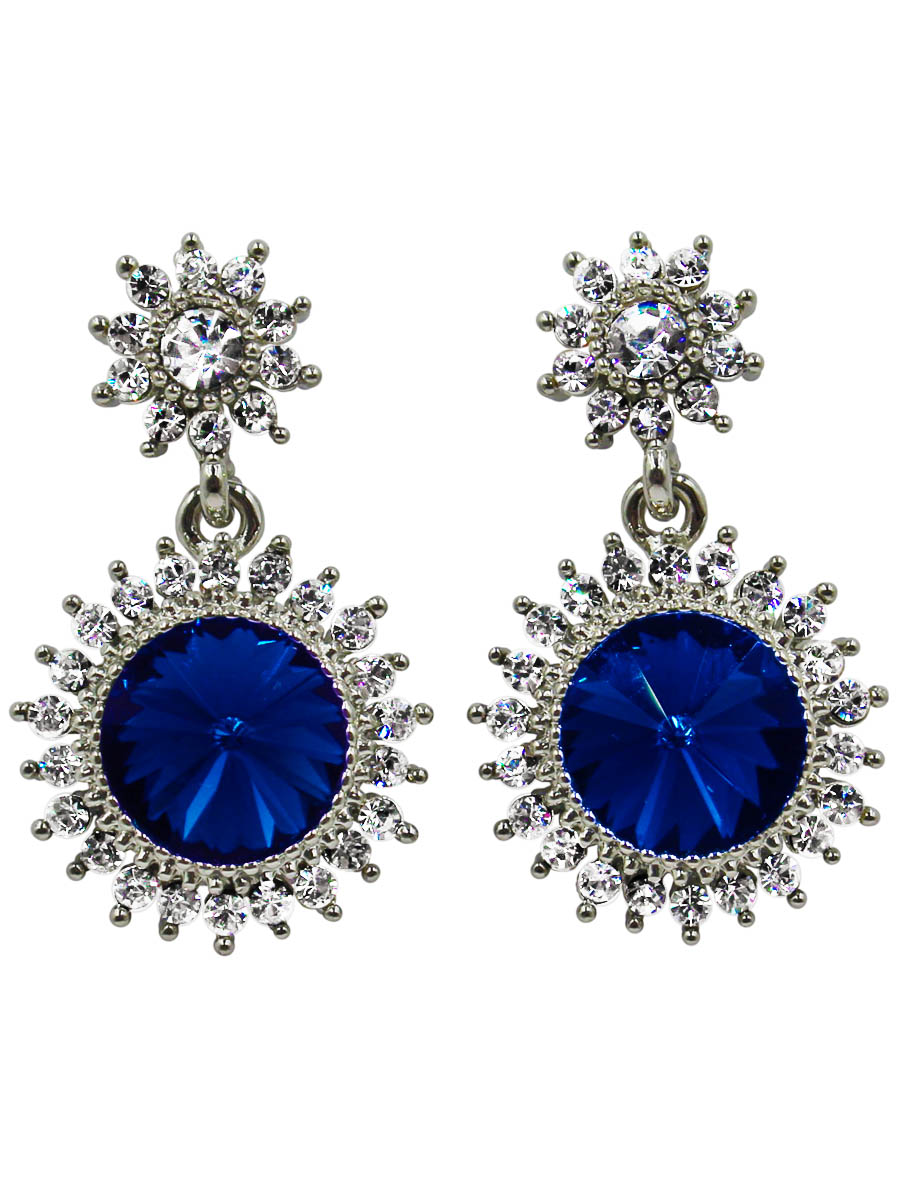 Серьги Taya, цвет: темно-синий. T-B-10766-EARR-D.BLUET-B-10766-EARR-D.BLUE Серьги Taya, цвет: темно-синий. T-B-10766-EARR-D.BLUET-B-10766-EARR-D.BLUEСерьги-гвоздики с заглушкой металл-пластик. Два чудесных солнышка с лучиками объединены в общую композицию, кульминацией которой служит крупный синий кристалл. Размеры: длина серьги 3,0 см, ширина 1,7 см.