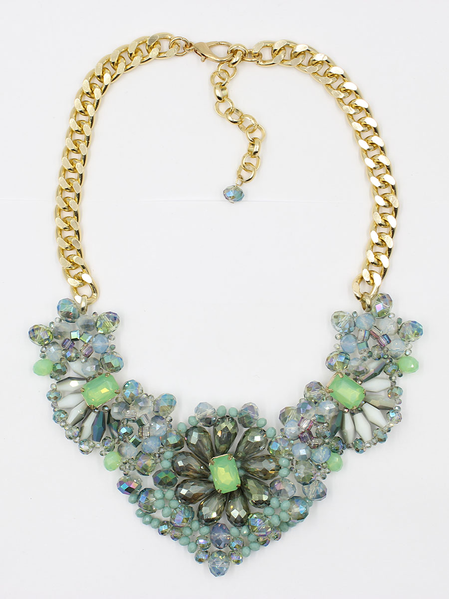 Колье Taya, цвет: золотистый, зеленый. T-B-11763-NECK-GL.GREENT-B-11763-NECK-GL.GREEN Колье Taya, цвет: золотистый, зеленый. T-B-11763-NECK-GL.GREENT-B-11763-NECK-GL.GREENСтильное колье Taya выполнено из гипоаллергенного бижутерного сплава. Живописное сочетание природных элементов в этом украшении и зеленая цветовая палитра гармонично сочетается с кварцевыми минералами, из которого оно собрано. Колье имеет надежную застежку-карабин с регулирующей длину цепочкой.
