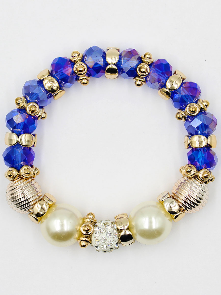 Браслет Taya, цвет: темно-синий. T-B-11914-BRAC-NAVYT-B-11914-BRAC-NAVY Браслет Taya, цвет: темно-синий. T-B-11914-BRAC-NAVYT-B-11914-BRAC-NAVYУдобный, современный браслет на резинке. Половина его из кристаллов и золотых перемычек, другая - из жемчужин. Можно переворачивать и носить той стороной, которая сегодня подходит под одежду.