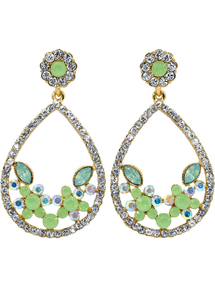 Серьги Taya, цвет: светло-зеленый. T-B-12260-EARR-LT.GREENT-B-12260-EARR-LT.GREEN Серьги Taya, цвет: светло-зеленый. T-B-12260-EARR-LT.GREENT-B-12260-EARR-LT.GREENСерьги-гвоздики с заглушкой металл-пластик. Нежное женственное украшение с мятными матовыми камнями. Хотя серьги достаточно крупные, за счет цвета кристаллов и мягких округлых форм они выглядят элегантно и фешенебельно. Размеры: длина серьги 6,0 см, максимальная ширина 3,2 см.