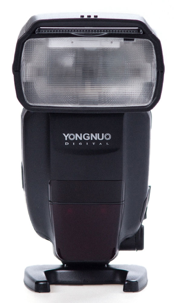 YongNuo Speedlite YN-600EX-RT вспышка для CanonYN600EXRT YongNuo Speedlite YN-600EX-RT вспышка для CanonYN600EXRTВспышка YongNuo Speedlite YN-600EX-RT для Canon является аналогом мощной TTL вспышки Canon 600Ex-RT. Обе эти вспышки полностью совместимы и могут запускать друг друга в беспроводном режиме, а также могут запускаться триггерами серии RT, как фирмы Canon (ST-E3-RT), так и YongNuo (YN-E3-RT).
