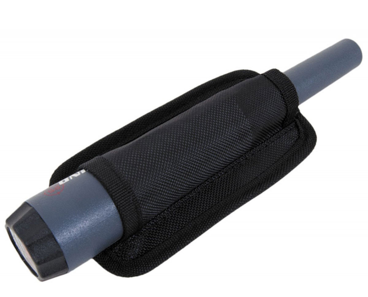 Металлоискатель Minelab Pro-Find 253226-0001 Металлоискатель Minelab Pro-Find 253226-0001Minelab Pro-Find 25 - влагозащищенный, весьма удобный, лёгкий и эргономичный мини-металлодетектор. Данная модель пригодится и при выкапывании монет, когда они лежат глубже штыка лопаты и не хочется нечаянно повредить находку лопатой. Пинпоинтер поможет определить, как глубоко еще находится находка и стоит ли копать дальше. С пинпоитером Minelab Pro-Find 25 можно искать проводку в стенах, определять наличие арматуры, труб и в любых других случаях, где необходим небольшой по размеру и мощный металлоискатель. Частота работы: 12 кГц Срок службы батареи: 30 часов (щелочная батарея) Влагозащищенный (работать под водой нельзя) Легкий и эргономический в использовании Регулируемая чувствительность Подсветка Аудио и виброиндикация