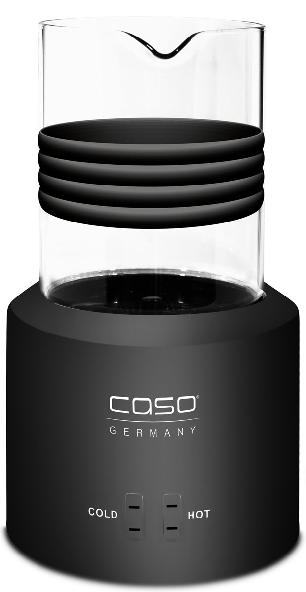 CASO Crema Glas, Black пеновзбивательCrema Glas black CASO Crema Glas, Black пеновзбивательCrema Glas blackПеновзбиватель CASO Crema Glas просто необходим для получения кремообразной молочной пены (холодной и горячей). Также он идеален для приготовления латте, макьято, какао, капучино или фраппе. Благодаря этому устройству вы получите молочную пену за очень короткое время. Если вы забудете выключить прибор, ничего страшного, он имеет функцию автоматического отключения. Продукты никогда не пригорают благодаря антипригарному покрытию. Пеновзбиватель CASO Crema Glas незаменимая вещь на кухне у каждой хозяйки.