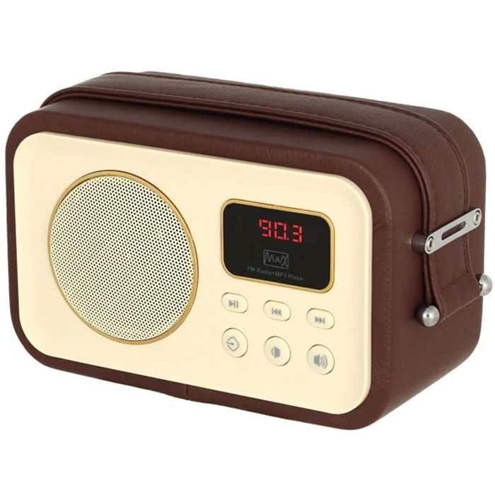 MAX MR-320, Brown портативный радиоприемник с MP34630011250635 MAX MR-320, Brown портативный радиоприемник с MP34630011250635Радиоприёмник MAX MR-320 укомплектован цифровым усилителем Hi-Fi-класса, 52-миллиметровым динамиком на 3 Вт и 2-дюймовым сабвуфером. Эта модель воспроизводит станции FM-диапазона и аудиофайлы с карт памяти и флешек. Корпус приёмника обтянут искусственной кожей. К боковым граням приторочен широкий ремень для переноски. Модель работает со станциями FM-диапазона. В качестве дополнительного источника контента могут выступать карты памяти и USB-носители, подключаемые к соответствующим портам на тыльной стороне. За воспроизведение низких частот отвечает сабвуфер, а за общее качество звука - 5-ваттный усилитель Hi-Fi-класса. Акустическая система этой модели воспроизводит чистый и глубокий звук даже в режиме максимальной громкости.