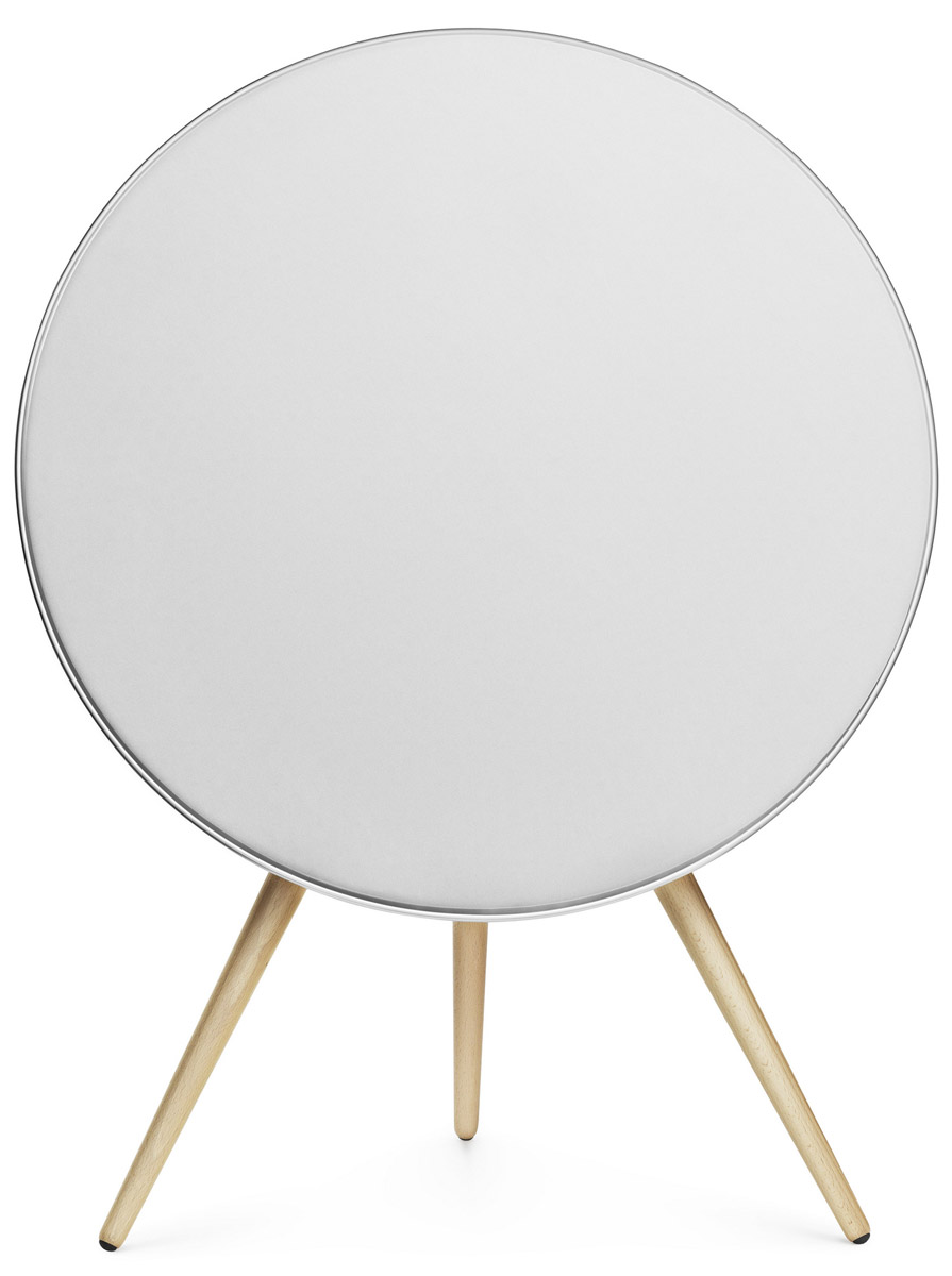 Bang & Olufsen BeoPlay A9, White портативная акустическая система1200219 Bang & Olufsen BeoPlay A9, White портативная акустическая система1200219Мощная одномодульная аудиосистема Bang & Olufsen BeoPlay A9, поддерживающая беспроводные технологии AirPlay и DLNA, имеет культовый дизайн, элегантный внешний вид и великолепное звучание. BeoPlay A9 обеспечивает превосходный звук, настолько мощный, что заполнит даже самый просторный дом, а ее интегрированная система адаптации звука в помещении идеально отрегулирует воспроизведение в соответствии с положением аудиосистемы в комнате. Продукт, уже названный классикой дизайна, при этом способен совершенствоваться благодаря различным уникальным вариантам индивидуализации, которыми он обладает. Легко меняйте панели динамиков различных цветов и ножки из разных пород дерева в соответствии с вашим стилем. Модель имеет встроенный модуль Wi-Fi, поддерживает подключение по Bluetooth (4.0) и функцию AirPlay для беспроводного проигрывания аудио с устройств на базе ios. Присутствует поддержка протокола DLNA для интеграции в локальную сеть и воспроизведения файлов,...
