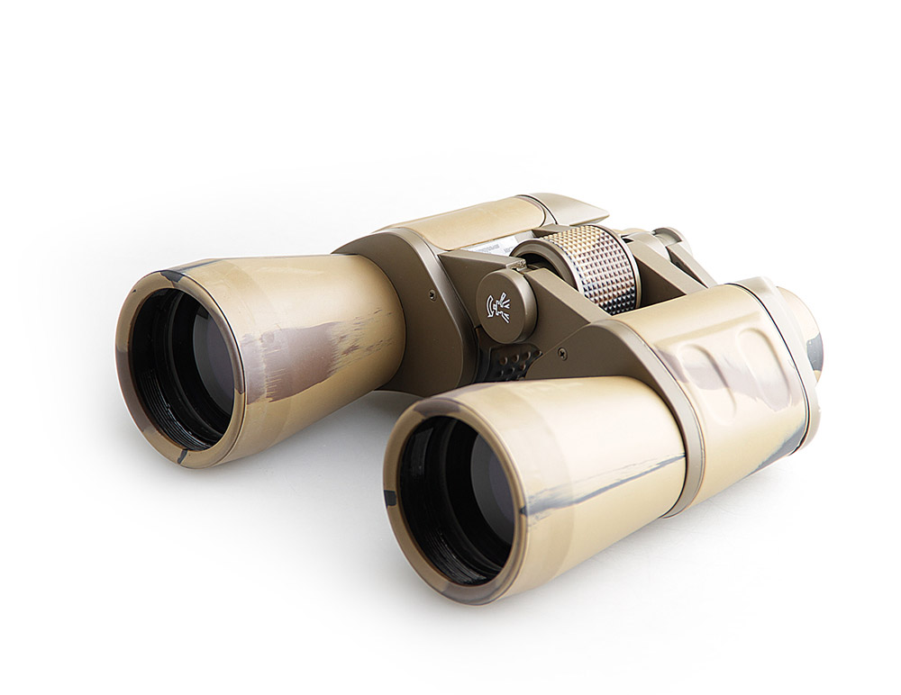 Бинокль Veber Classic, цвет: камуфляж, БПШЦ 15x50 VRWA10967 Бинокль Veber Classic, цвет: камуфляж, БПШЦ 15x50 VRWA10967Предназначен для рассматривания удаленных объектов в деталях. Широкоугольные окуляры – дополнительное удобство для наблюдателя, т.к. легче удерживать картинку в поле зрения. Для длительных наблюдений рекомендуется использовать фотоштатив (через адаптер, приобретается отдельно).Металлический корпус, многослойное трудноистираемое оптическое покрытие линз. ОПИСАНИЕ Бинокль предназначен в первую очередь для рассматривания удаленных объектов в деталях. Благодаря широкоугольным окулярам, его поле зрения значительно больше поля зрения стандартного бинокля с таким же увеличением. Поэтому колебание картинки, вызванное, к примеру, дрожанием рук, будет не так критично и объект легче удерживать в поле зрения. Неподготовленному наблюдателя поможет установка прибора на фотоштатив (через адаптер, приобретается отдельно). Бинокль Veber Classic БПШЦ 15x50 имеет металлический корпус и трудноистираемое просветляющее покрытие линз объектов и окуляров. Колесики фокусировки и...
