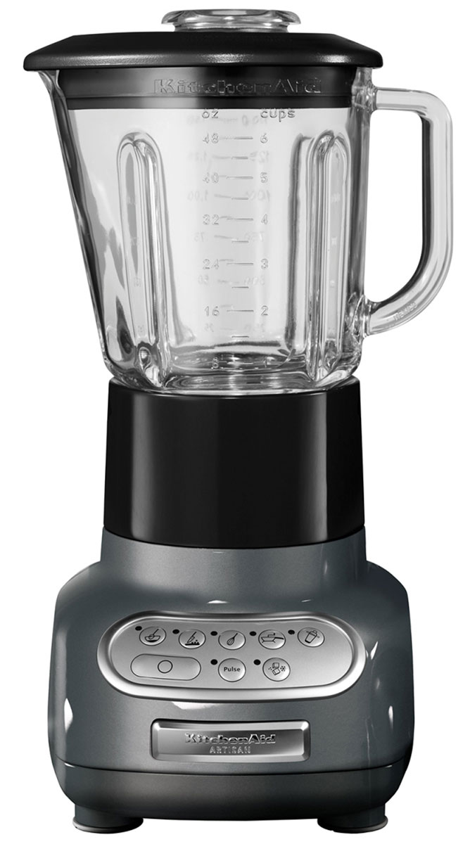 KitchenAid 5KSB5553EMS, Silver блендер5KSB5553EMS KitchenAid 5KSB5553EMS, Silver блендер5KSB5553EMSБлендер KitchenAid Artisan 5KSB5553EMS позволяет не только приготовить пюре и перетереть ингредиенты, но также перемешивать, резать и взбивать разнообразные продукты или измельчать лед для коктейлей и других напитков. Это идеальный кухонный прибор, который пригодится вам в течение всего дня. Стеклянный кувшин может выдерживать большой диапазон температур, что позволяет обрабатывать как холодные, так и горячие ингредиенты. Он также устойчив к появлению царапин и пятен и не впитывает запахи. Более того, размер кувшина позволяет обработать за один раз большой объем продуктов - до 700 мл. Скорость легко переключается шестью кнопками. Кнопки расположены на сенсорной панели управления в порядке увеличения скорости, а сама панель легко моется, поскольку на ней отсутствуют какие-либо щели или неровности. Структуру перемешиваемых ингредиентов и степень их измельчения можно регулировать с помощью кнопки пульсации. Кнопку пульсации можно использовать...