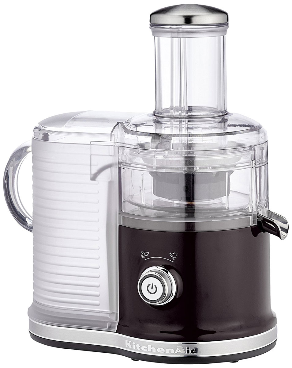 KitchenAid Artisan 5KVJ0333, Black соковыжималка5KVJ0333EOB KitchenAid Artisan 5KVJ0333, Black соковыжималка5KVJ0333EOBСкоростная центрифужная соковыжималка KitchenAid Artisan 5KVJ0333 имеет две скорости для мягких и твердых фруктов и овощей, что увеличивает объем получаемого сока, сокращая количество отходов. Экстра широкое жерло и толкатель подходит для фруктов и овощей разных размеров, сокращая время предварительной нарезки. Капля-стоп для контролирования вытекания сока. Контроль объема мякоти с помощью фильтра с 3-мя регулируемыми настройками позволяет регулировать объем мякоти в соке для приготовления однородных овощных соков или более густых фруктовых соков.