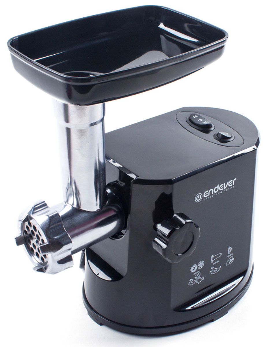 Endever Sigma-33 мясорубкаSigma-33 Endever Sigma-33 мясорубкаSigma-33Электрическая мясорубка Endever Sigma-33 максимальной мощностью 2200 Вт перерабатывает до 2,5 кг продукта в минуту. Острый нож из высококачественной кованой стали быстро и эффективно справится практически с любым мясом и измельчит любые другие продукты. Мясорубка оснащена большим приемным раструбом. Высококачественные металлические детали не позволяют продуктам окисляться в процессе переработки, а также гарантируют надежность и долговечность устройства. Мясорубка Endever Sigma-33 имеет функцию защиты двигателя от перегрузок и перегрева: при наматывании жил на шнек, работа двигателя затрудняется, мясорубка перестает работать и автоматически отключается. Для этого случая предусмотрена функция реверса. Используя её, можно, не разбирая устройство, прокрутить шнек в обратную сторону и легко освободить его от продукта. Благодаря прорезиненным ножкам, устройство надёжно фиксируется на поверхности, что обеспечивает ему дополнительную устойчивость и ...
