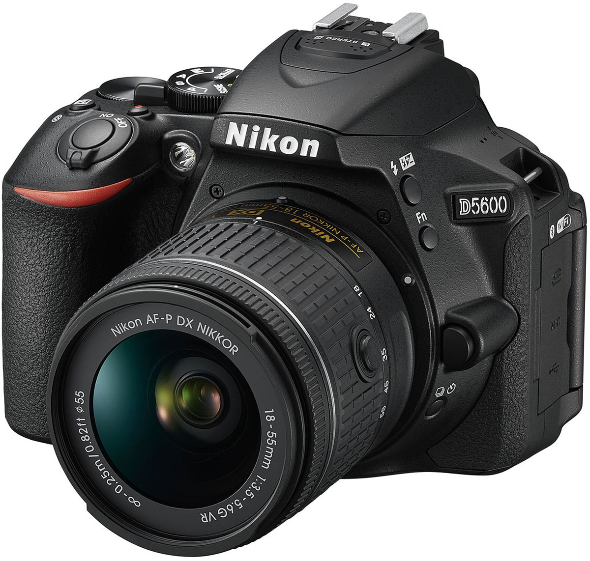 Nikon D5600 Kit 18-55 VR, Black цифровая зеркальная камераVBA500K001 Nikon D5600 Kit 18-55 VR, Black цифровая зеркальная камераVBA500K001Следуйте за своим вдохновением, вооружившись фотокамерой Nikon D5600 с постоянным подключением. Фотокамера D5600, оснащенная большой матрицей формата DX с разрешением 24,2 млн пикселей, может четко воспроизводить тончайшие текстуры и создавать изображения с потрясающей детализацией. Ваши друзья и подписчики в социальных сетях увидят на каждом снимке именно то, что вы хотели показать. Диапазон чувствительности 100–25 600 единиц ISO и расширенная до 6400 единиц ISO чувствительность в режиме Ночной пейзаж позволяет с легкостью получать отличные результаты при недостаточной освещенности и сложных условиях освещения. Система обработки изображений EXPEED 4 обеспечивает превосходное понижение шума даже при высоких значениях чувствительности ISO. А благодаря широкому выбору сменных объективов NIKKOR вы сможете с легкостью создавать изображения с эффектно размытым фоном и богатыми тональными оттенками. Революционное приложение...
