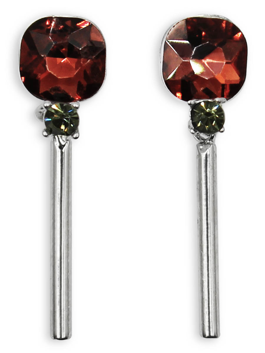 Серьги Taya, цвет: серебристый, бордовый. T-B-12387T-B-12387-EARR-SL.BURGUNDY Серьги Taya, цвет: серебристый, бордовый. T-B-12387T-B-12387-EARR-SL.BURGUNDYСерьги-гвоздики с заглушкой металл-пластик изготовлены из бижутерного сплава. Мочку уха закрывает кристалл изысканного цвета. Низ сережек украшает серебряный столбик.