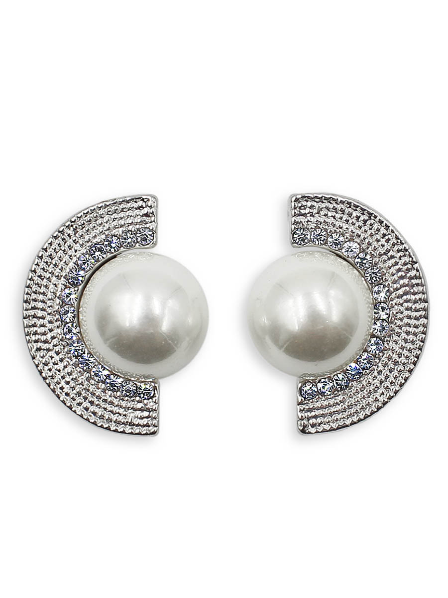 Серьги Taya, цвет: перламутровый. T-B-12401T-B-12401-EARR-PEARL Серьги Taya, цвет: перламутровый. T-B-12401T-B-12401-EARR-PEARLСерьги-гвоздики с заглушкой металл-пластик изготовлены из бижутерного сплава. Серьги выполнены в виде полумесяца с очаровательной жемчужиной в середине.
