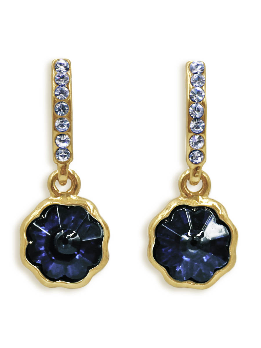 Серьги Taya, цвет: золотистый, темно-синий. T-B-12427T-B-12427-EARR-GL.D.BLUE Серьги Taya, цвет: золотистый, темно-синий. T-B-12427T-B-12427-EARR-GL.D.BLUEСерьги-гвоздики с заглушкой металл-пластик изготовлены из бижутерного сплава. Маленькие, идеально нежные серьги выполнены в форме цветочков на подвеске. Цветочки оформлены сверкающими камушками.
