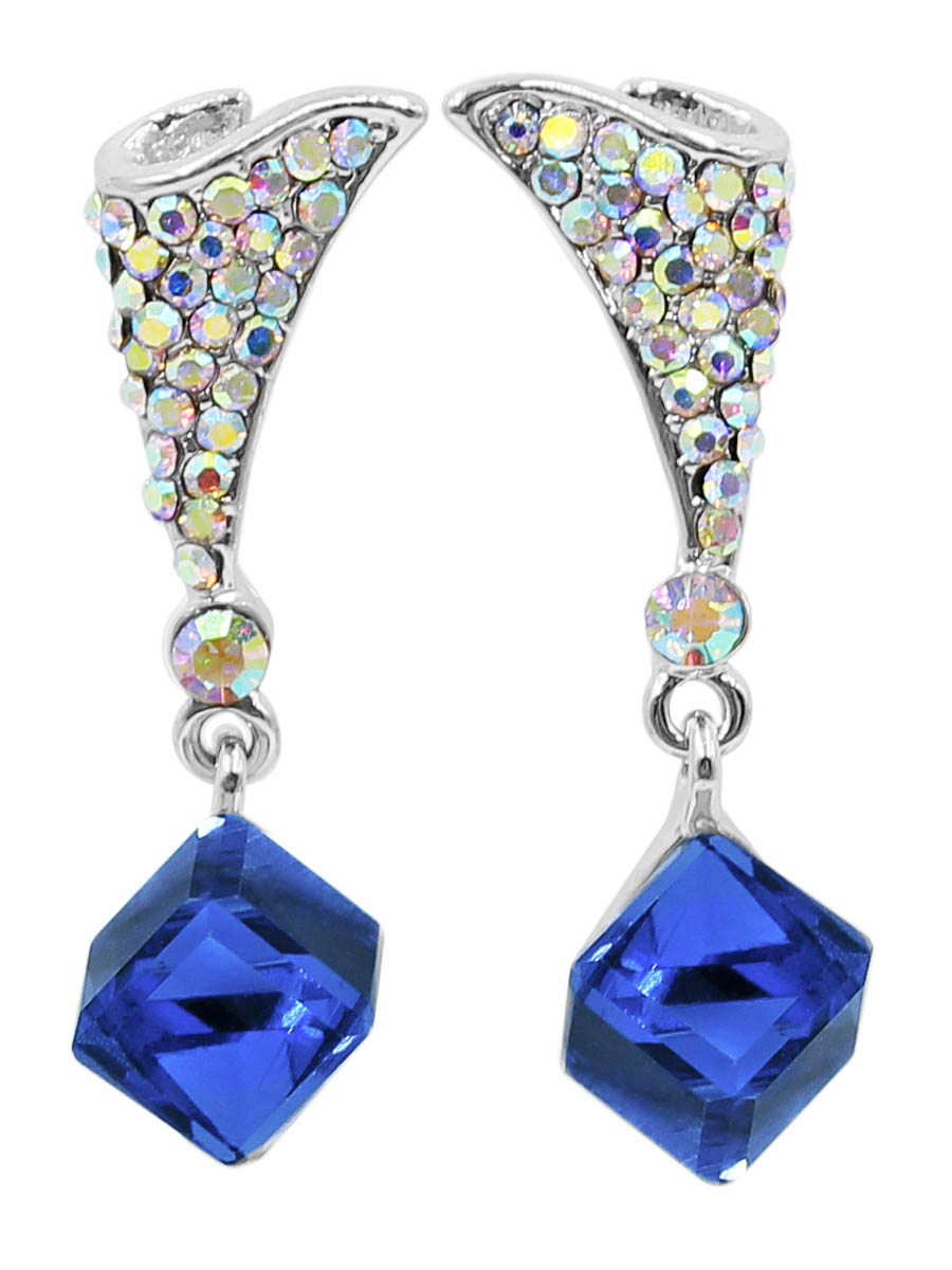 Серьги Taya, цвет: разноцветный, синий. T-B-12471T-B-12471-EARR-ML.D.BLUE Серьги Taya, цвет: разноцветный, синий. T-B-12471T-B-12471-EARR-ML.D.BLUEСерьги-гвоздики с заглушкой металл-пластик. Верхняя часть виде платочка, собранного на конус и усыпанного радужными стразами. Нижний кубик меняет цвет от совершенно прозрачно-голубого до глубокого синего.