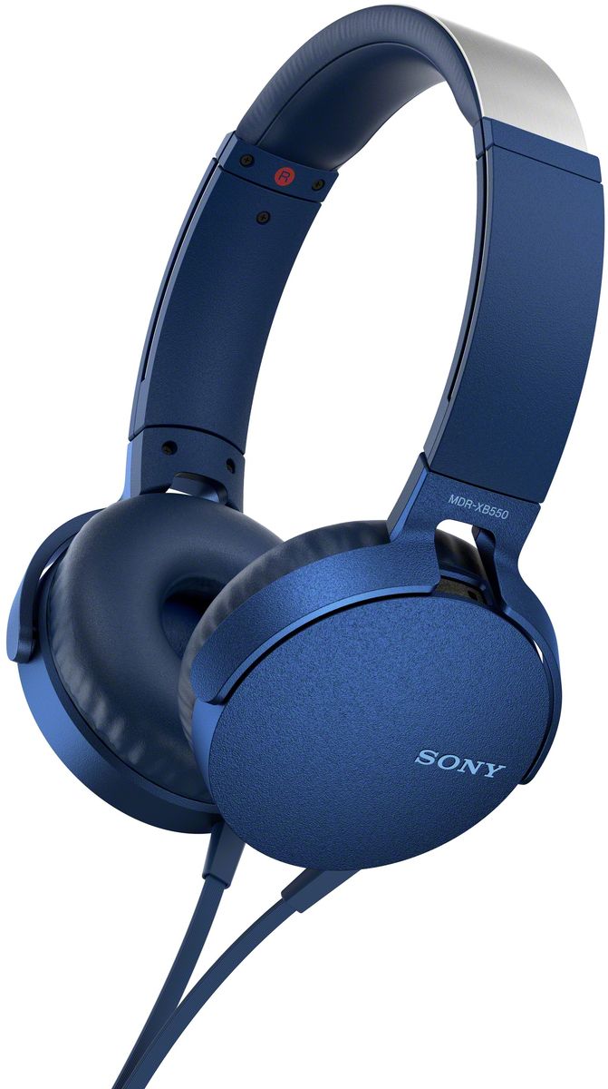 Sony XB550AP Extra Bass, Blue наушники92477111 Sony XB550AP Extra Bass, Blue наушники92477111Sony XB550AP Extra Bass - наушники для тех, кто любит мощные басы. Прочувствуйте мощь басов в любимых композициях с технологией EXTRA BASS, а яркие цвета наушников наполнят вас энергией и подчеркнут ваш стиль. Переключайтесь с музыки на вызов одним нажатием кнопки на встроенном пульте с микрофоном. Слушайте любимую музыку часами: благодаря мягким ушным накладкам и регулируемому металлическому ободу ваши уши не устанут. Смелый, стильный дизайн этих наушников создан для неординарных людей с хорошим вкусом. Легко управляйте треклистом и настройками звучания. Наушники оснащены встроенным пультом и микрофоном, так что вы сможете переключать треки и отвечать на звонки.