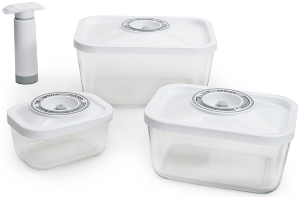 Status VAC-Glass-Set, White набор контейнеров для вакуумного упаковщикаVAC-Glass-Set White Status VAC-Glass-Set, White набор контейнеров для вакуумного упаковщикаVAC-Glass-Set WhiteБлагодаря использованию вакуумных контейнеров, продукты не подвергаются внешнему воздействию и срок хранения значительно увеличивается. Продукты сохраняют свои вкусовые качества и аромат, а запахи в холодильнике не перемешиваются. Высококачественное боросиликатное стекло подходит для использования как в духовке (без крышки), так и в морозильной камере, и выдерживает температуру от –20° С до 300° С Контейнеры также подходят для использования в микроволновой печи (без крышки), их можно мыть в посудомоечной машине. Контейнеры для хранения продуктов в вакууме Материал контейнера: стекло высокого качества Материал крышки: пластик Прямоугольная форма контейнеров Занимают мало места при хранении Индикатор даты (месяц, число)