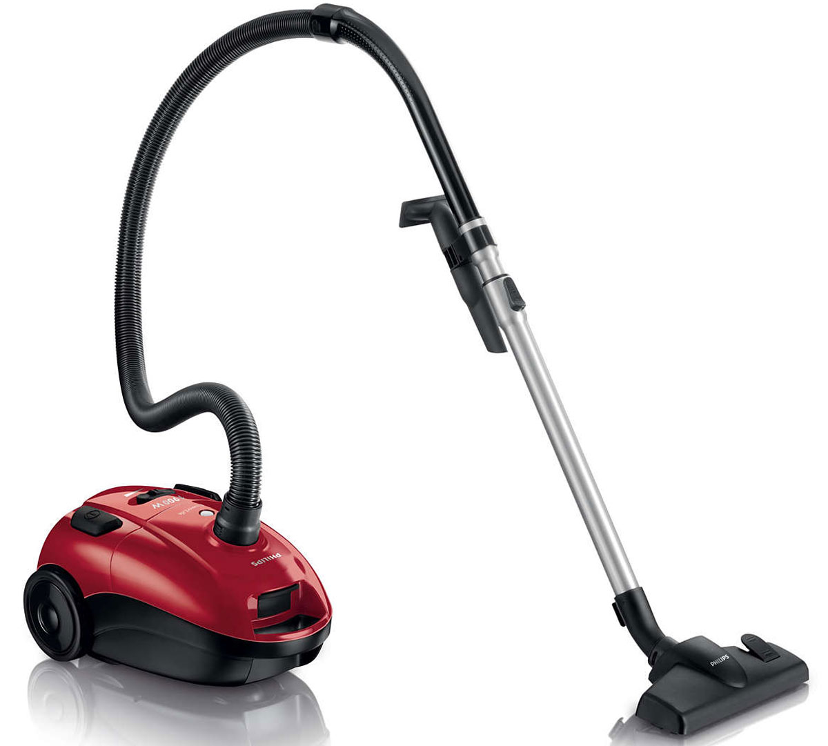Philips FC8451/01 пылесосFC8451/01 Philips FC8451/01 пылесосFC8451/01Благодаря мотору мощностью 1900 Вт пылесос Philips PowerLife гарантирует великолепные результаты уборки на всех типах полов. Мотор мощностью 1900 Вт с максимальной мощностью всасывания 320 Вт обеспечивает превосходные результаты уборки. Большая емкость мешка для пыли в пылесосе Philips обеспечивает оптимальное использование мешка и позволяет менять его значительно реже. Эргономичная ручка удобна в использовании. Удлиненная конструкция позволяет убирать пыль даже в труднодоступных местах. Легкая алюминиевая телескопическая трубка пылесоса удобна в использовании. Она состоит из двух частей, и ее длину легко отрегулировать.