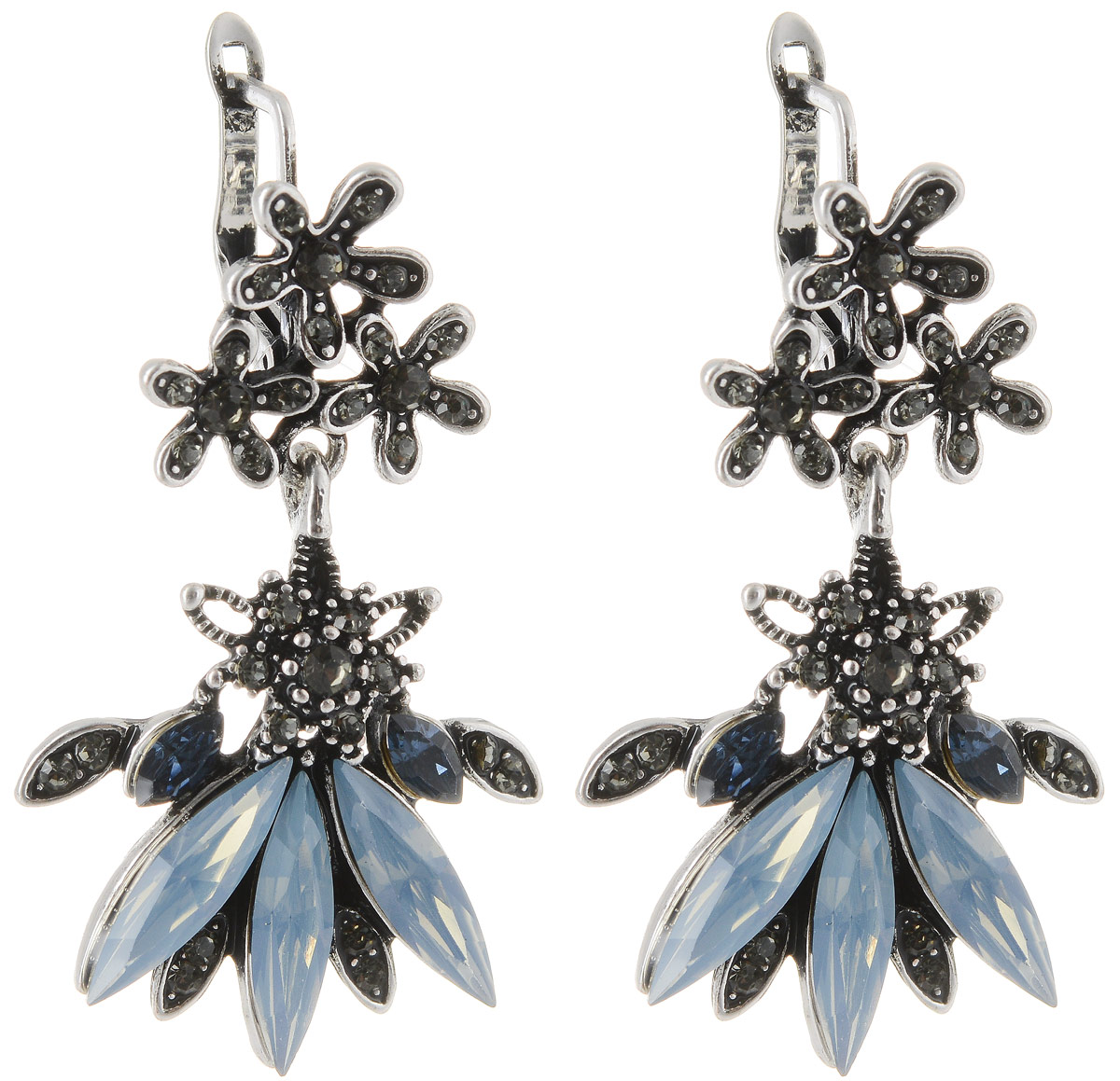 Серьги Taya, цвет: хематит, синий. T-B-12876T-B-12876-EARR-HM.BLUE Серьги Taya, цвет: хематит, синий. T-B-12876T-B-12876-EARR-HM.BLUEСерьги с английским замком. Верхняя часть украшения декорирована и нежных цветочков. Нижняя часть сережек подвижна имеет остроконечный и вытянутый вид. Тона приглушенные, мягкие и сдержанные.