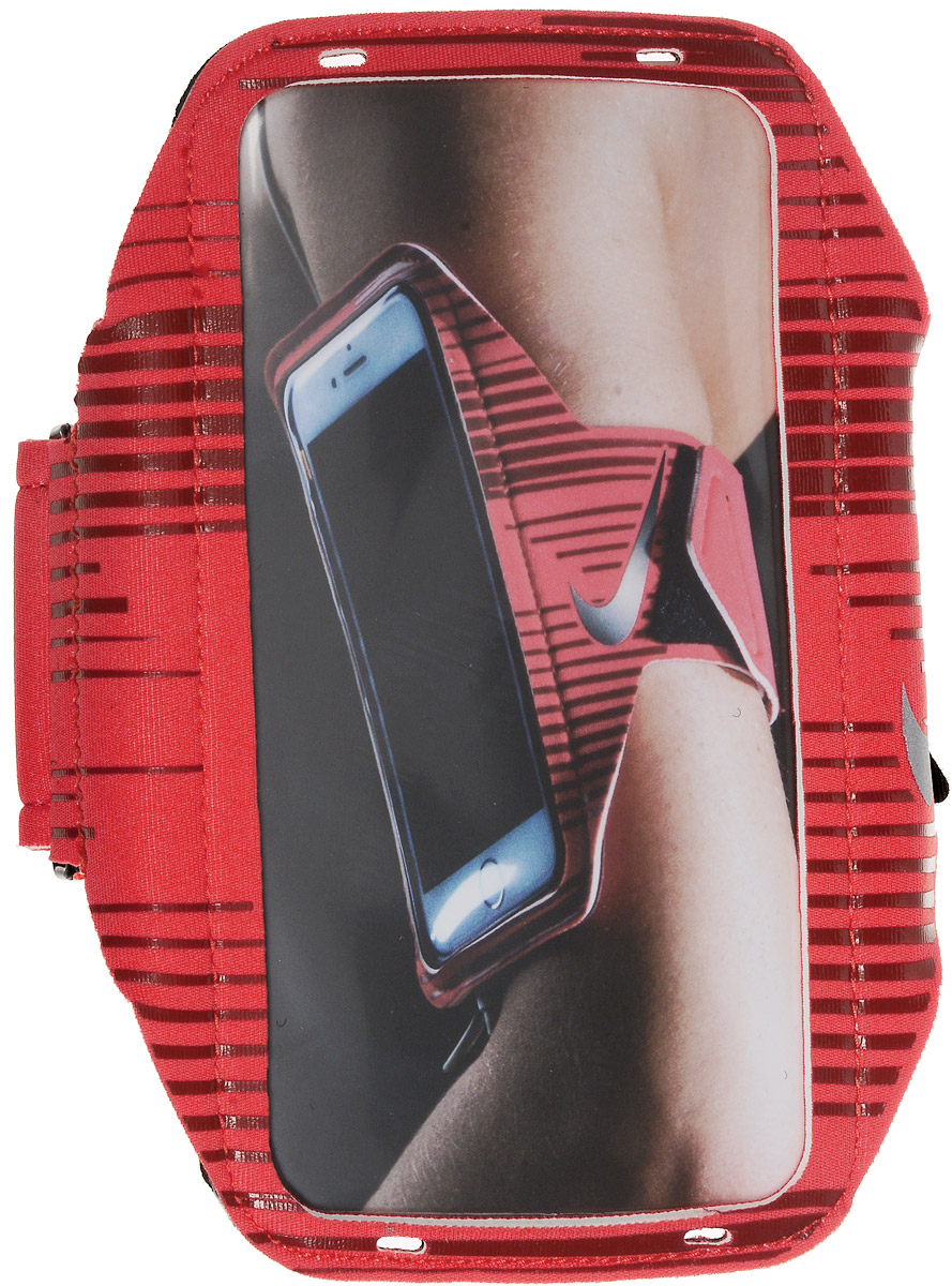 Чехол для телефона на руку Nike Printed Lean Arm Band, цвет: красный, черный, коричневыйN.RN.68.827.OS Чехол для телефона на руку Nike Printed Lean Arm Band, цвет: красный, черный, коричневыйN.RN.68.827.OSДля людей, ведущих активный образ жизни, чехол Nike Printed Lean Arm Band просто незаменим. Лаконичный дизайн аксессуара позволяет использовать его как мужчинам, так и женщинам. Подходит для всех основных типов смартфонов. Чехол при помощи липучки надежно фиксируется на руке, поэтому вам не придется переживать о том, что он может слететь во время активных тренировок. Светоотражающий логотип улучшает видимость при слабом освещении. Отверстия для наушников расположены сверху и снизу чехла. Прозрачная защитная пленка не дает устройству поцарапаться. Размер чехла (без учета ремня): 15,5 х 8 см. Длина чехла (с учетом ремня): 42 см.